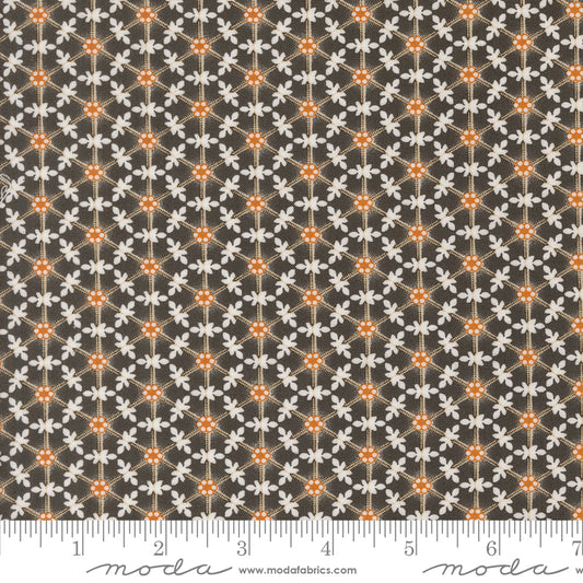 Agatha Road - Wreaths Midnight 35413 15