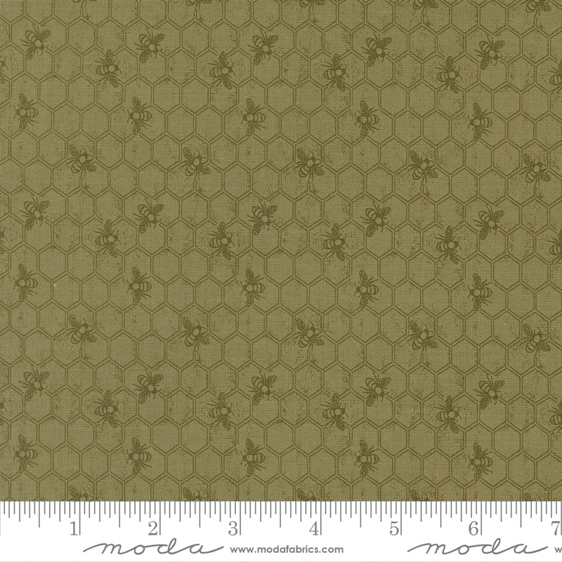 Wild Honey Honeycomb Novelty Bees Blender - Fern 5253 15 by Lella Boutique for Moda