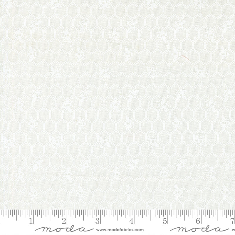 Wild Honey Honeycomb Novelty Bees Blender - Daisy White 5253 21 by Lella Boutique for Moda