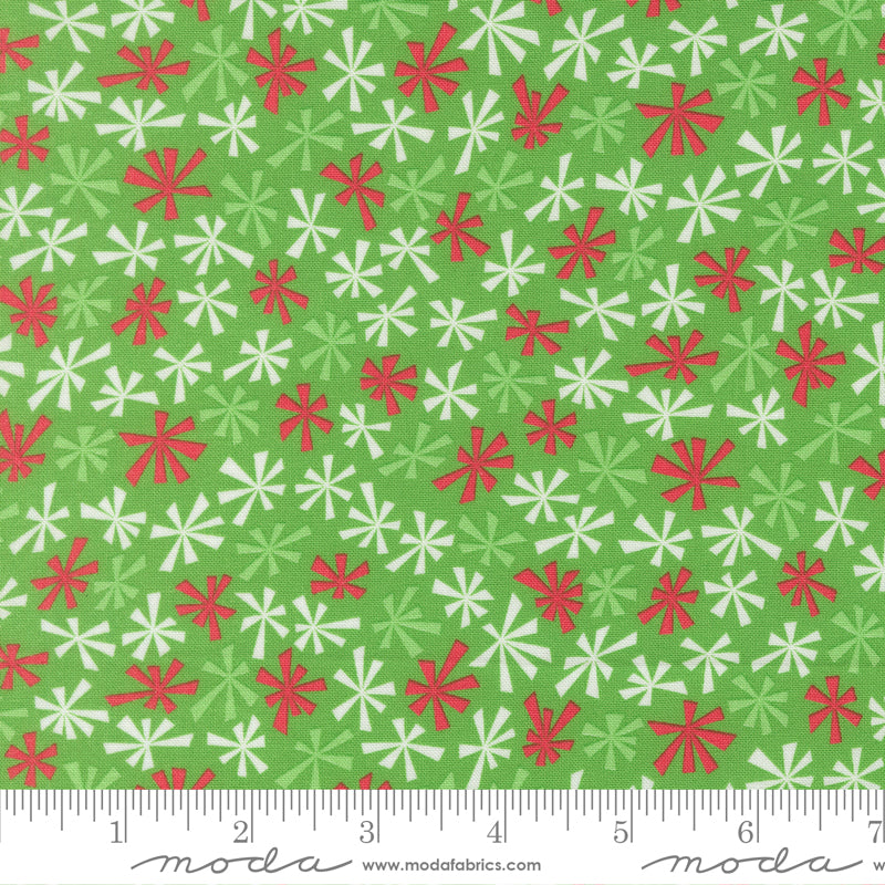 Snow Time - Tinsel Blenders Hollyleaf - 22507 12 by Me and My Sister Designs for Moda