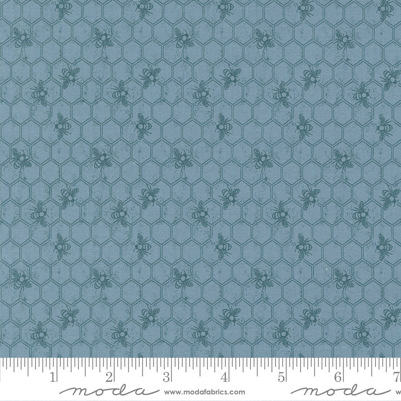Wild Honey Honeycomb Novelty Bees Blender - Sky 5253 14 by Lella Boutique for Moda