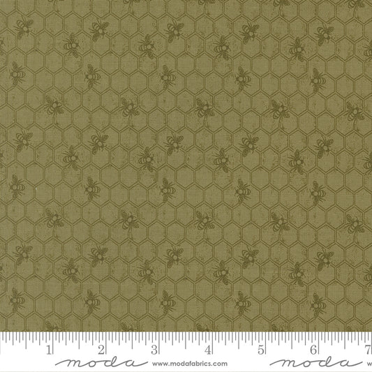 Wild Honey Honeycomb Novelty Bees Blender - Fern 5253 15 by Lella Boutique for Moda